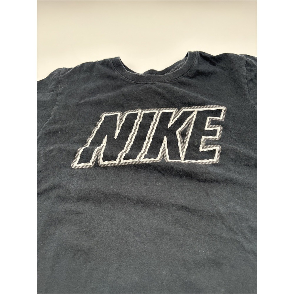 The Nike Tshirt‎ Women's Size Small Raised Log On Front Athletic Cut 100% Cotton - Picture 2 of 10